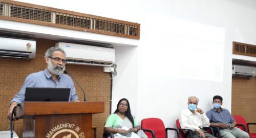 Kick starting the training programme 2022-23. Prof.  Jiju P Alex, Member, State Planning Board inaugurates the training programme on “Research Methodology” (2022-23) on 27.06.2022 in the presence of Dr. Jayakumar (IAS, Rtd), Director, IMG. Dr. Sunitha A. S, Chief, Evaluation Division and Dr. Sajeev, Course coordinator, IMG. Thiruvananthapuram were present on the occasion. 